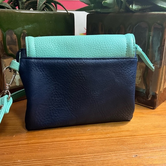 Aqua + Navy Mini Purse - Picture 4 of 11